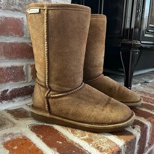 Bearpaw boots ❄️